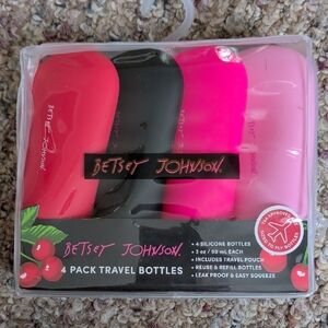 Betsey Johnson Vibrant Travel Bottle Set